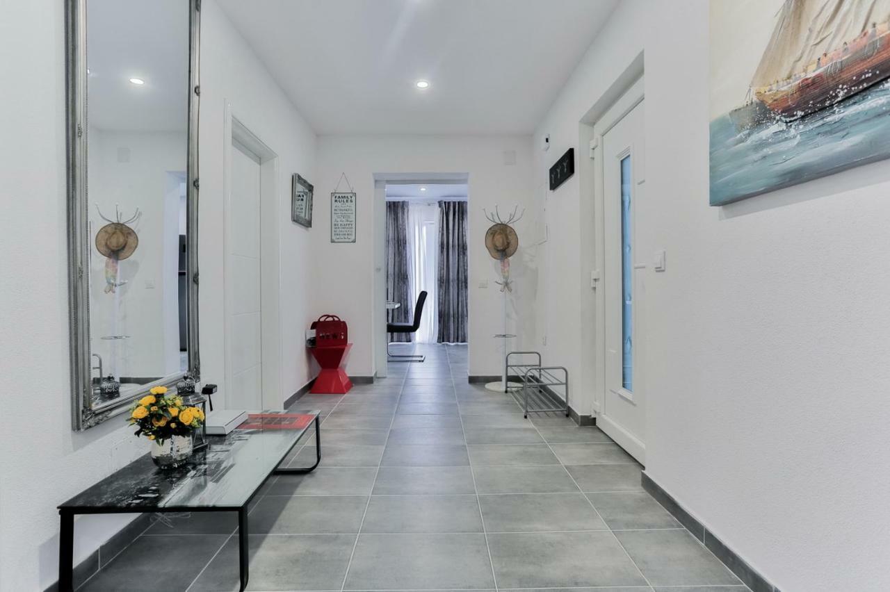 Villa Scandalli Sevid Exterior photo