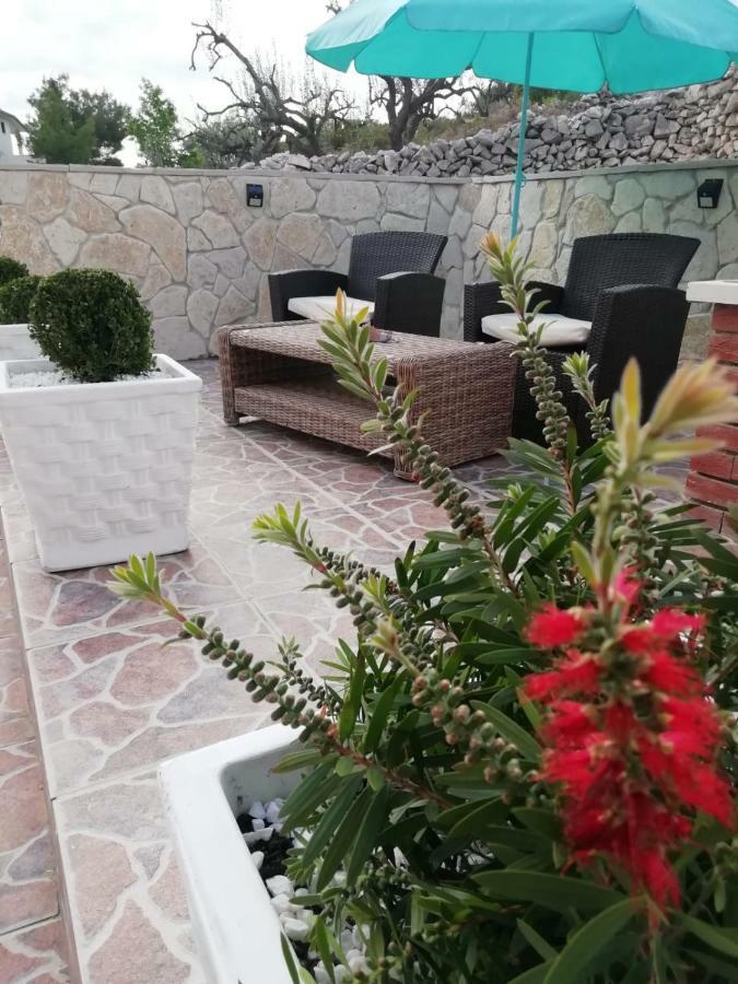 Villa Scandalli Sevid Exterior photo